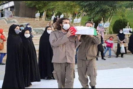 اجرای تئاتر خیابانی و رادیو در دومین روز از جشنواره سردار آسمانی