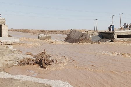 تمامی امکانات برای بازگشایی محور ریگان ـ ایرانشهر بسیج می‌شوند