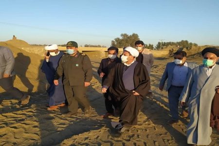 نماینده ولی فقیه در استان از مناطق سیل زده جنوب کرمان بازدید کرد