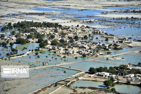 ۶ روستای منوجان کرمان در محاصره آب هستند