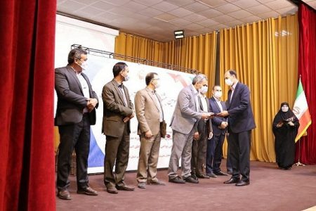 آئین تجلیل از رتبه‌های اول کشوری «ارزیابی عملکرد سال ۹۹ آموزش و پرورش» کرمان برگزار شد