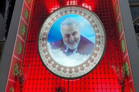 زائران ترکیه ای و عراقی در گلزار شهدای کرمان نوحه خوانی کردند