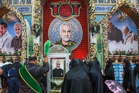 غوغای زائران در گلزار شهدای کرمان/ اشک مردم پایان ندارد