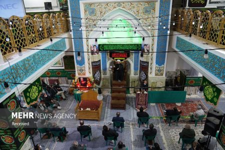 مراسم عزاداری با حضور خانواده شهیدسلیمانی در بیت الزهرا برگزار شد