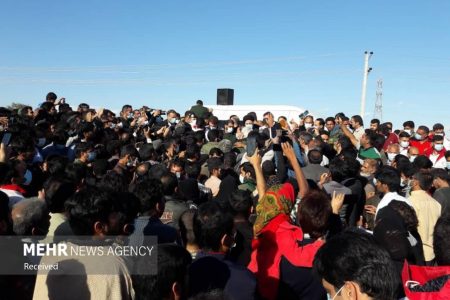 حضور رئیس جمهور در جمع سیل زدگان جنوب کرمان