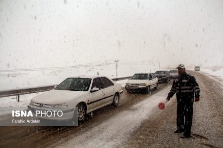 ۴۶ محور فرعی و اصلی در کشور مسدود است/ برف و باران در جاده‌‍‌های ۲۰ استان