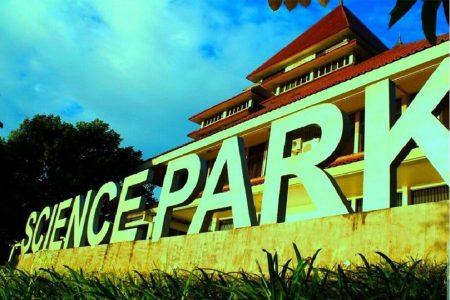 بودجه پارک‌های استانی، ملی شد/برنامه وزارت علوم برای تشکیل شورای توسعه اقتصاد دانش‌بنیان