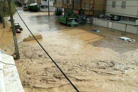 مشکل محور گزآباد _ حاجی‌آباد را با احداث پل فلزی حل کنید