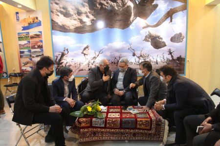 شرکت‌های معدنی برای ساماندهی باغ سنگی سیرجان مشارکت کنند