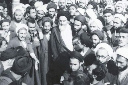 تأثیر «جهاد تبیین» در پیروزی انقلاب اسلامی/ انقلاب اسلامی در سطح منطقه حرف اول را در حوزه سیاست و حکومت می زند