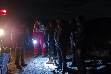 معلم‌های ریگانی گرفتار در سیل نجات یافتند