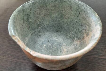 کشف شیء عتیقه مربوط به هزاره سوم پیش از تاریخ در جیرفت