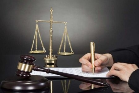 همکاری ۷۹ وکیل نیکوکار با کمیته امداد کرمان
