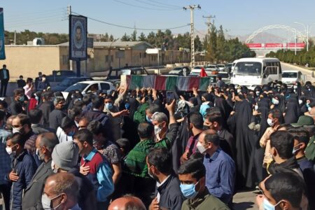 پیکر شهید گمنام در کرمان تشییع شد