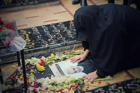 دختر شهید مدافع حرم لبنانی از شهید سلیمانی می گوید