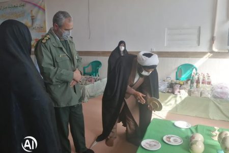 نمایشگاه صنایع دستی و تولیدات خانگی بسیجیان زرند افتتاح شد