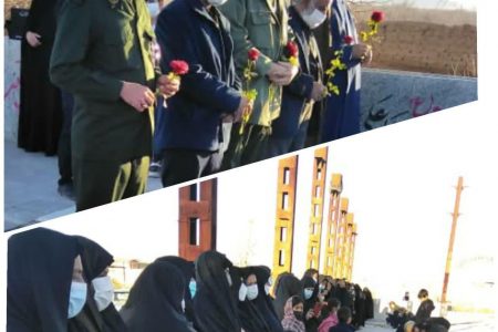 قبور مطهر شهداء روستای جلال آباد زرند غبار روبی وعطر افشانی گردید