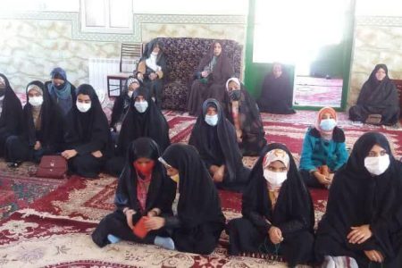 بسیجیان پایگاه حدیث حوزه زینبیه سلام الله علیهاسپاه زرند برگزار شد