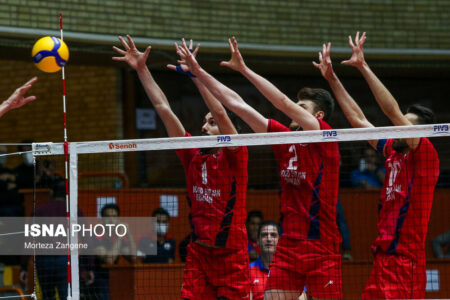 صعود فولاد سیرجان به نیمه‌نهایی/ بهروز عطایی حذف شد
