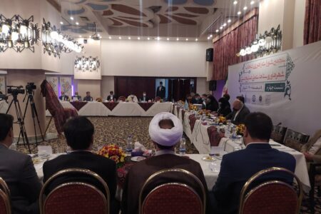 نشست شورای راهبردی انتخاب شهرها و روستاهای ملی صنایع‌دستی در کرمان برگزار شد