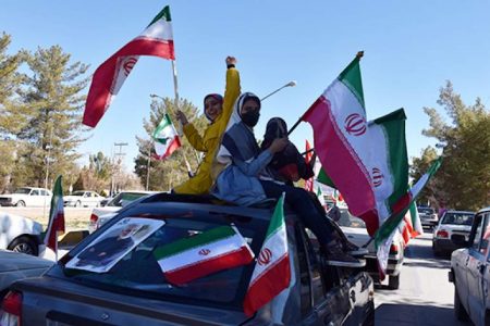راهپیمایی خودرویی 22 بهمن در دیار کریمان