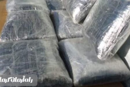 توقیف وانت نیسان حامل تریاک در جیرفت