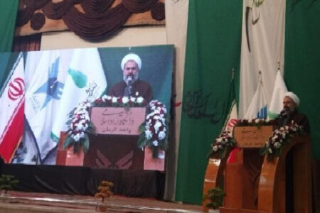 شعر در مکتب امام حسین(ع) ارزش مضاعف پیدا می‌کند
