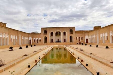 سهم پایین اشتغال در حوزه خدمات گردشگری در کرمان/دایر شدن ۴۰۰ غرفه صنایع دستی در ایام نوروز در استان