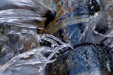 قطع آب شهر زرند به علت شکستگی خط اصلی انتقال/۳ چاه موقت وارد مدار شد