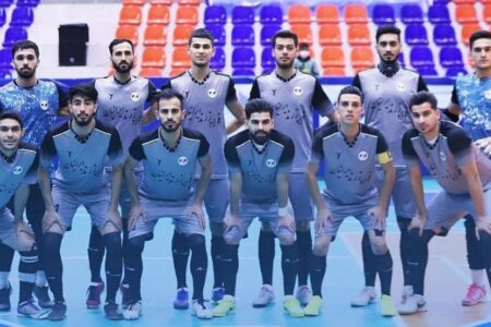 شکست فوتسالیست‌های زرندی در نصف جهان