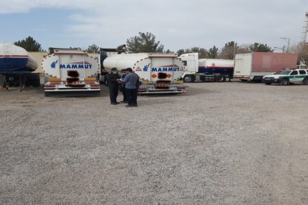 کشف روغن قاچاق در شهرستان انار