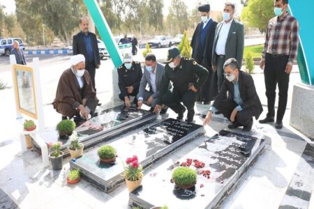 امام جمعه رفسنجان: عزت امروز ایران اسلامی مرهون از خودگذشتگی شهدا است