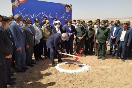 مدارس همه کشورها باز است، بچه‌های ما دارند جا می‌مانند