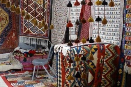 بازارچه‌های نوروزی صنایع‌دستی استان کرمان فروش 5 و نیم میلیارد تومانی داشته اند