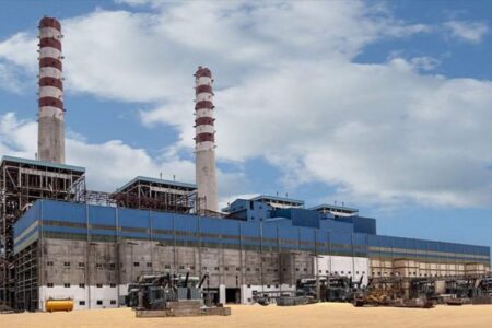 مسئولان کشوری و استانی در شهرستان محروم ریگان کارخانه ایجاد کنند/ چشم امید جوانان ریگانی به همت بلند دولت انقلابی