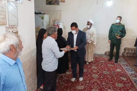 با استمداد از شهدا، پیگیر مشکلات شهرها و روستاهای ریگان هستیم