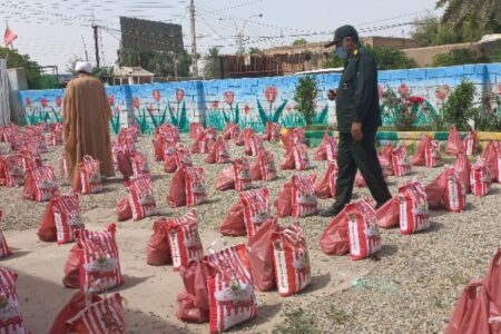 توزیع بیش از ۲ هزار بسته معیشتی بین محرومان در رزمایش کمک مومنانه سپاه عنبرآباد