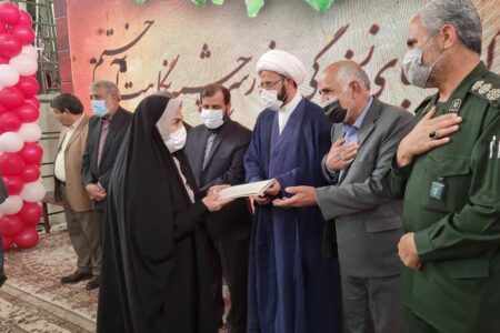 همایش بزرگ تجلیل از مقام معلم در زرند برگزار شد