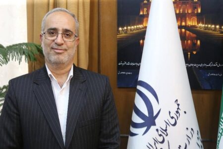 پیام استاندارکرمان به مناسبت صعود مس کرمان به لیگ برتر