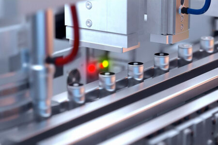 خط تولید “باتری‌های لیتیومی و وانادیومی” در رفسنجان راه‌اندازی می‌شود