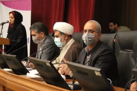 استاندار کرمان: فضا را برای فعالیت نیروهای بومی فراهم می‌کنیم