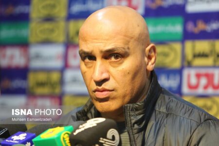 منصوریان: بخشی از شعارها هدایت شده بود / استخوان خُرد کرده استقلالم