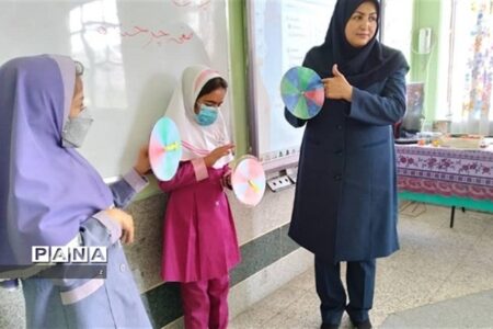 معلم باید به شغل خود عشق بورزد