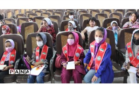 دوره‌های فن‌ بیان، گویندگی و مجری‌گری روابط اجتماعی دانش‌آموزان را ارتقا می‌دهد