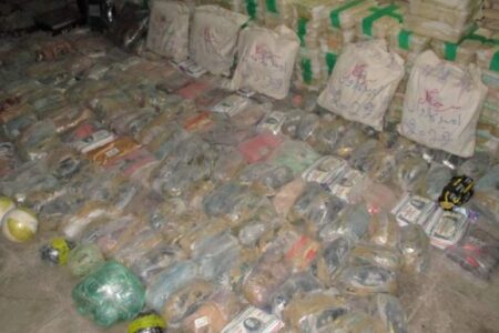 دپوی ۴۶۹ کیلو انواع مواد مخدر در ریگان لو رفت