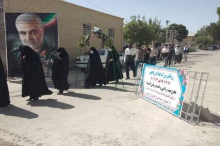 رزمایش جهادگران فاطمی/ توزیع ۱۰۰۰ بسته کمک مومنانه در بردسیر