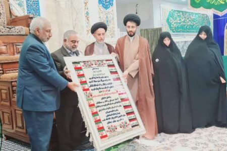 اهدای تابلو فرش نفیس به بیت الزهرا(س) حاج قاسم