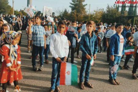 اجرای سرود سلام فرمانده در گلزار شهدا شهرستان ماهان
