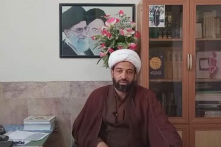 حضور روحانیت و مردم در کنار هم دشمنان را شکست خواهد داد