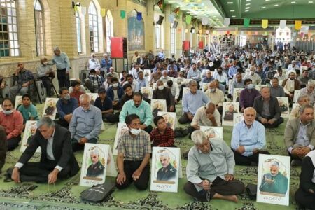 خطیب جمعه سیرجان: برنامه رسانه‌های دشمن قراردادن مردم مقابل نظام است